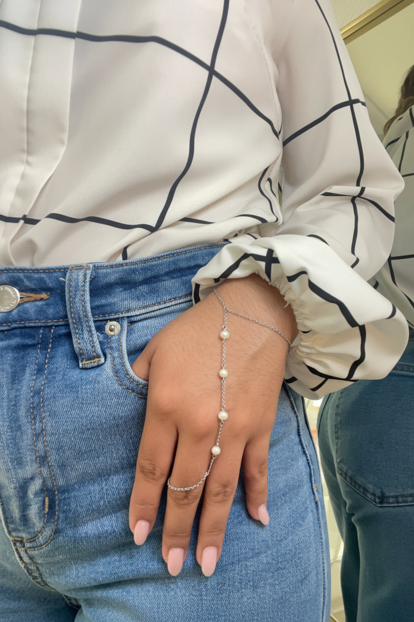Adeline Hand-chain (Silver)