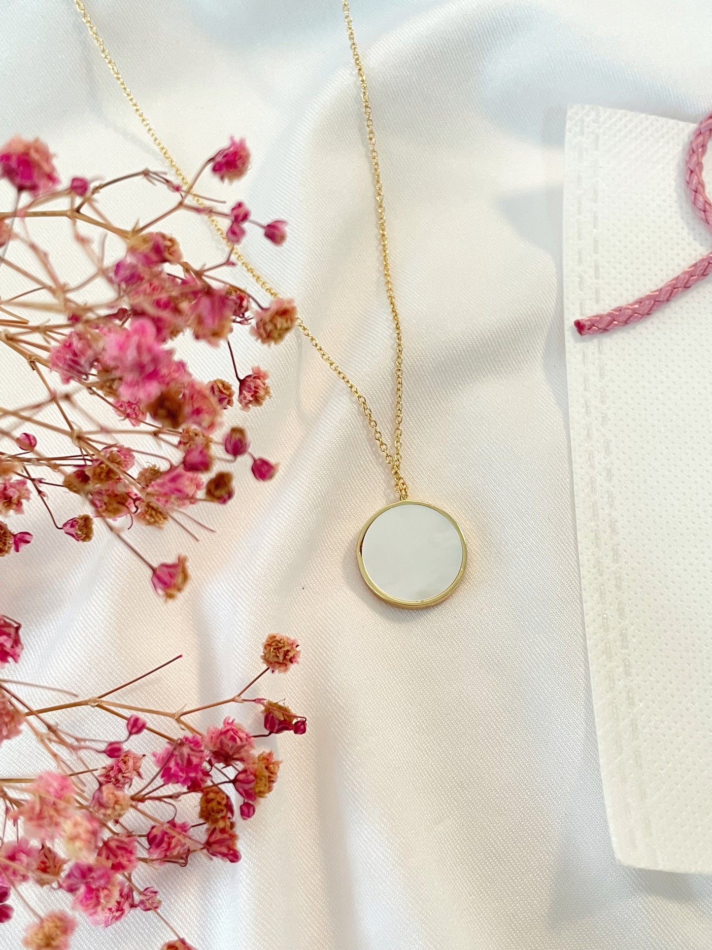 MOTHER Pearl Necklace