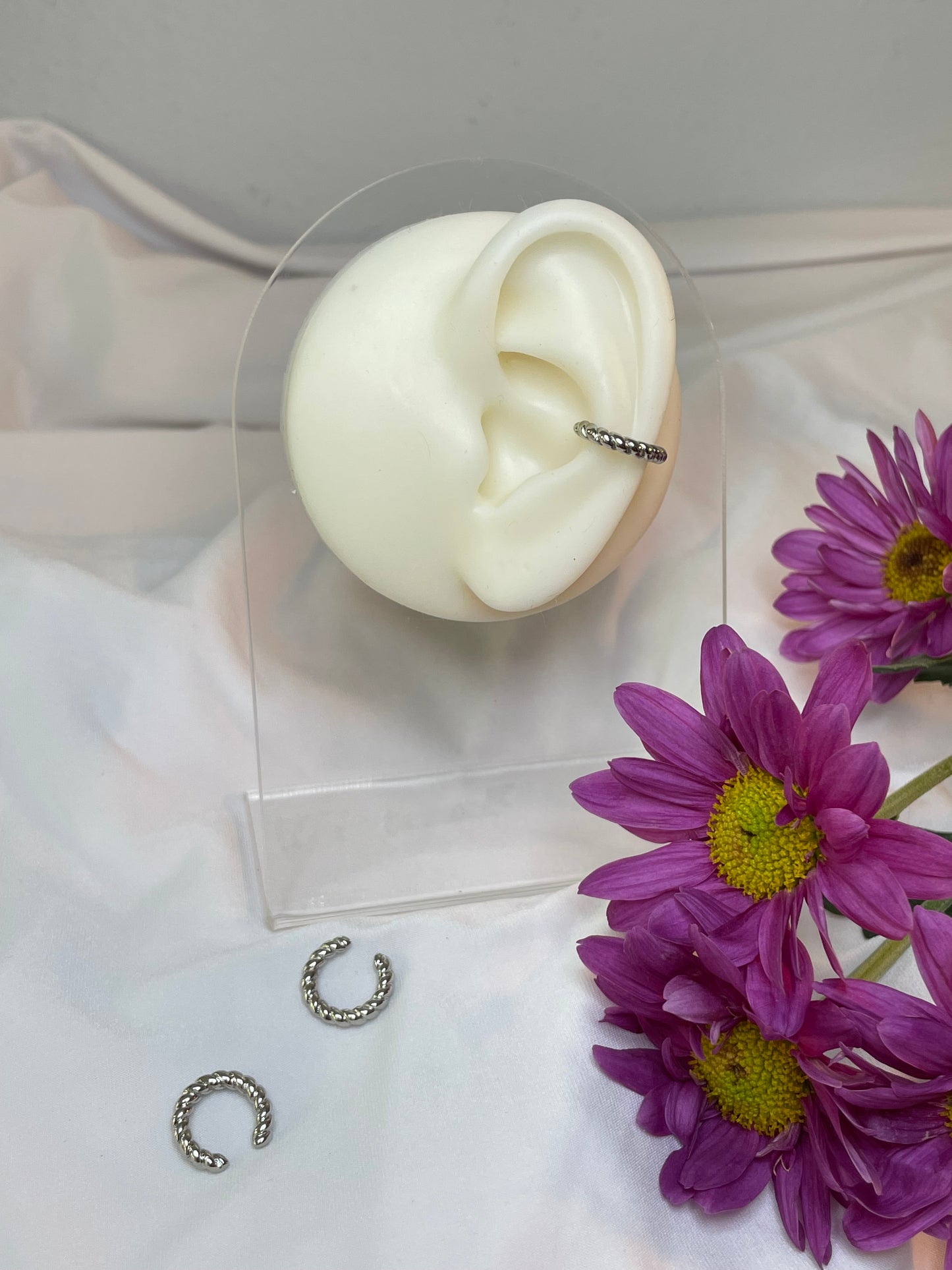 Twist Earcuff (Silver)